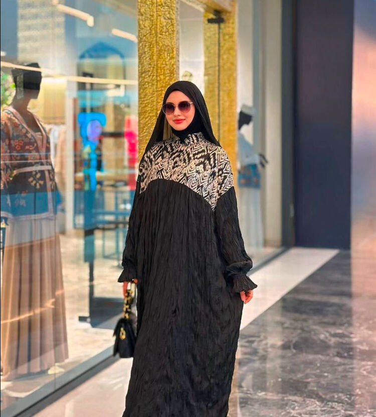  52258033  Madina, 36 ,    