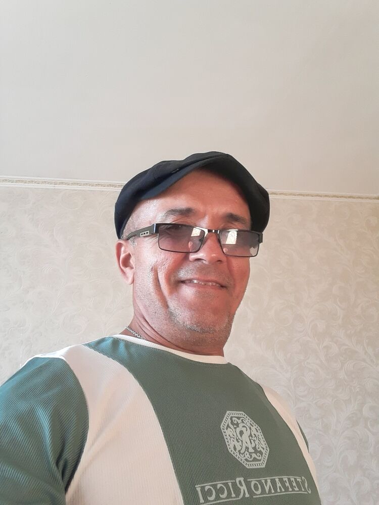  38128353  , 51 ,    