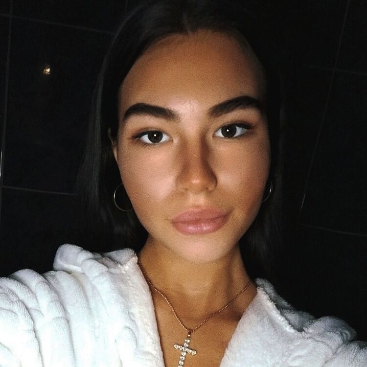  Alanya,   Elizabeth, 25 ,  