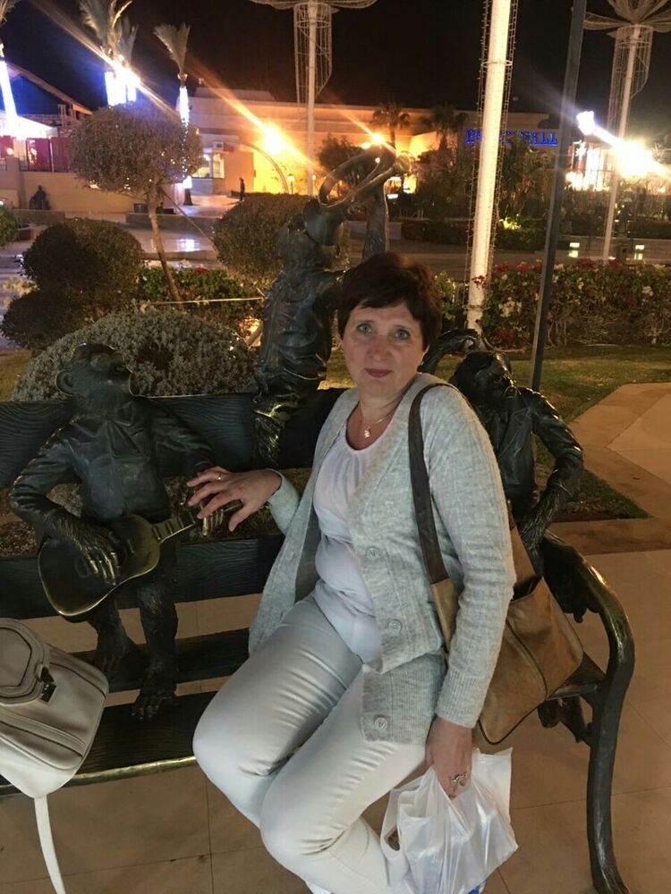  20605853  Larisa, 62 ,    