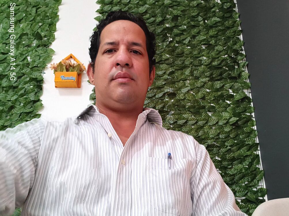  48780873  Erick, 47 ,    La Vega