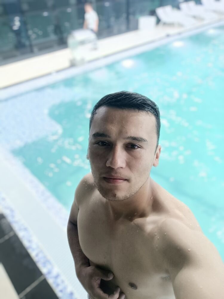  31381063  Akhmedov, 29 ,    