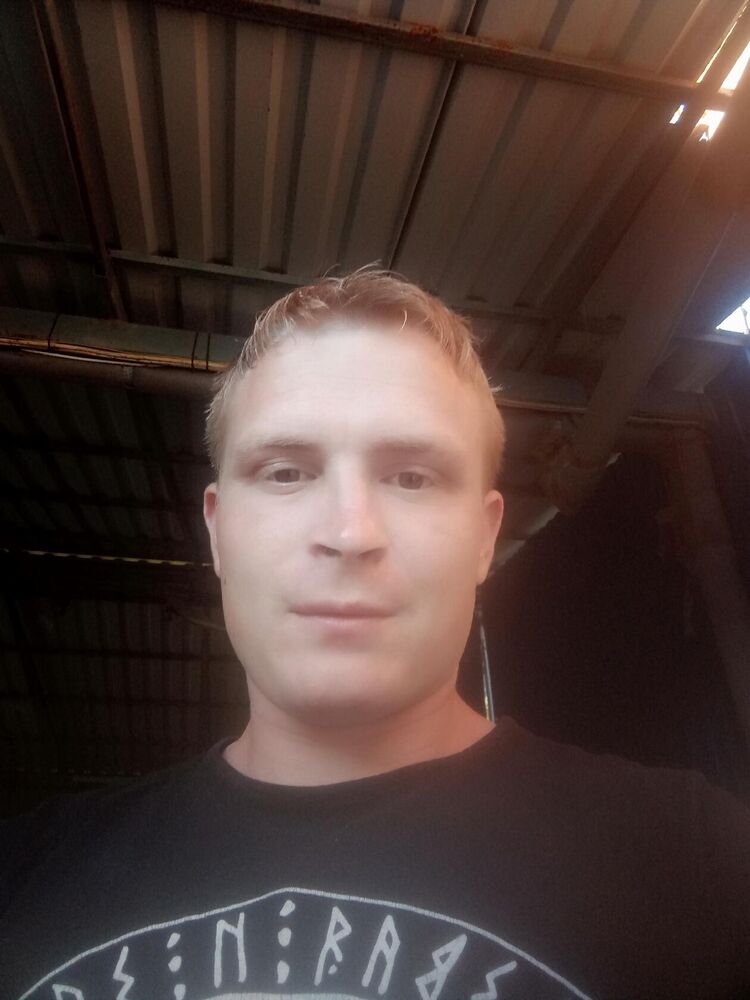  48757813  , 32 ,    