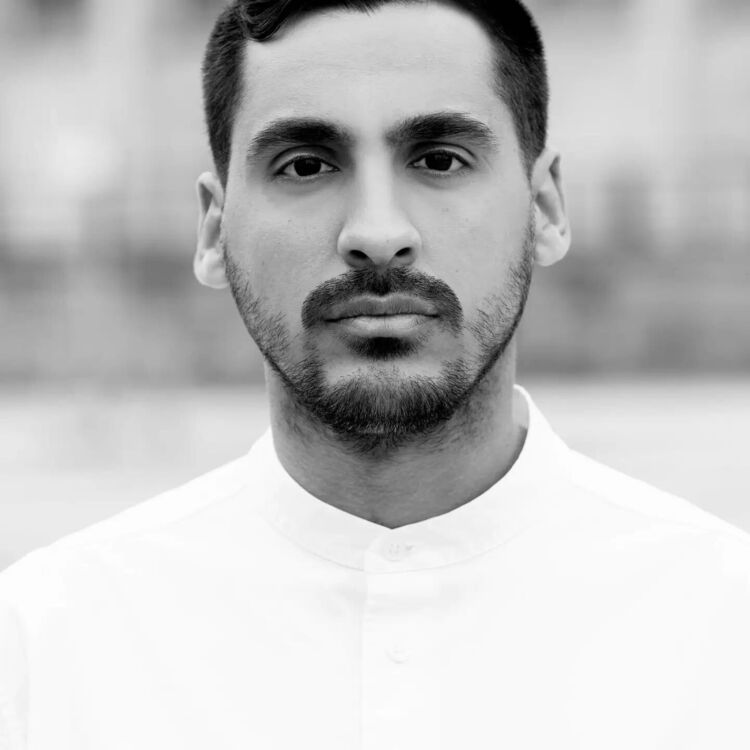  ,   Amir, 40 ,   ,   
