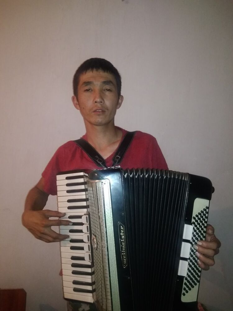  17058153  Azamat, 35 ,    