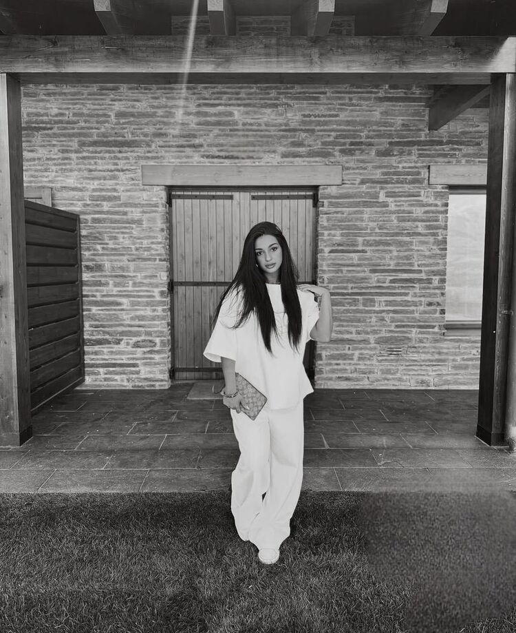  54173963  Princess, 24 ,    