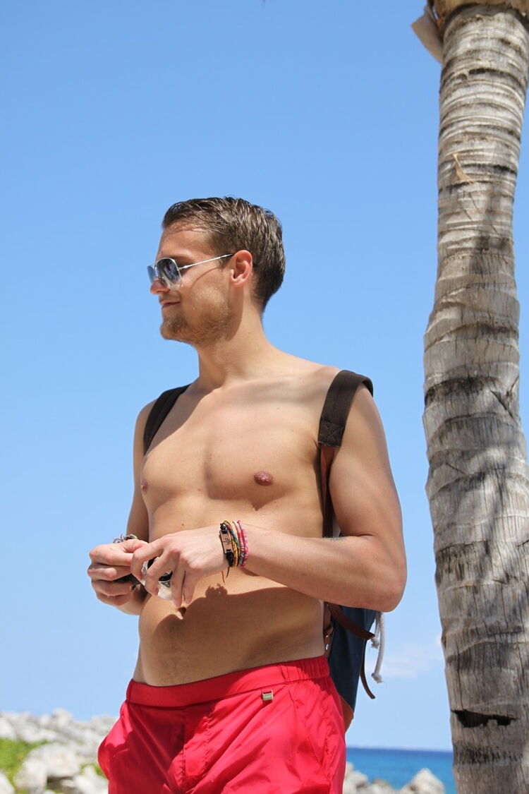  7724083  Jonbonjovi, 34 ,    