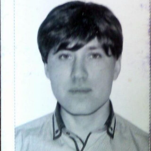  38058553  Denis, 39 ,     