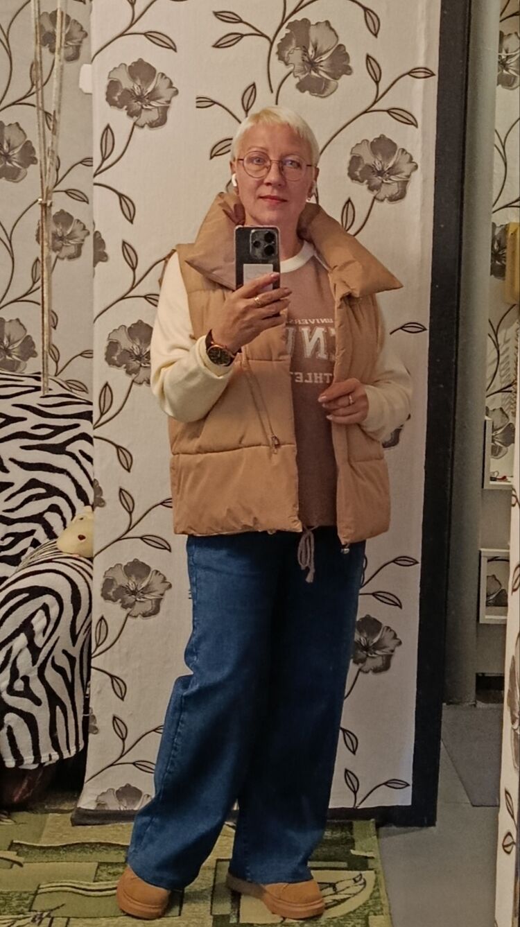  53915133  Larisa, 52 ,    