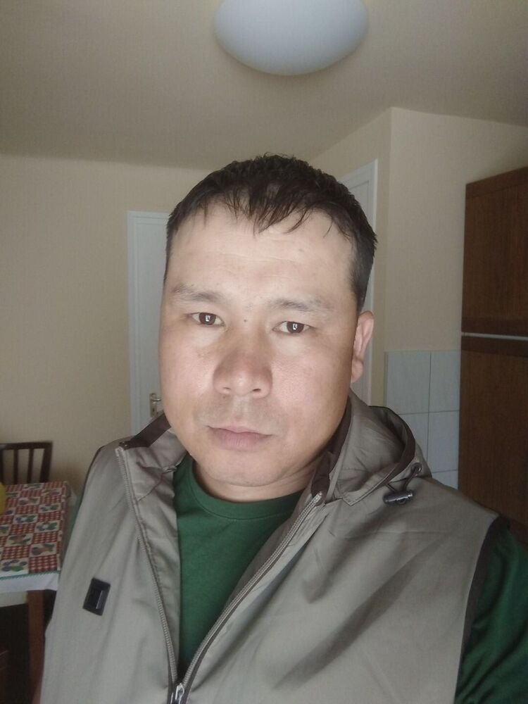 ,   Leo, 29 ,   ,   