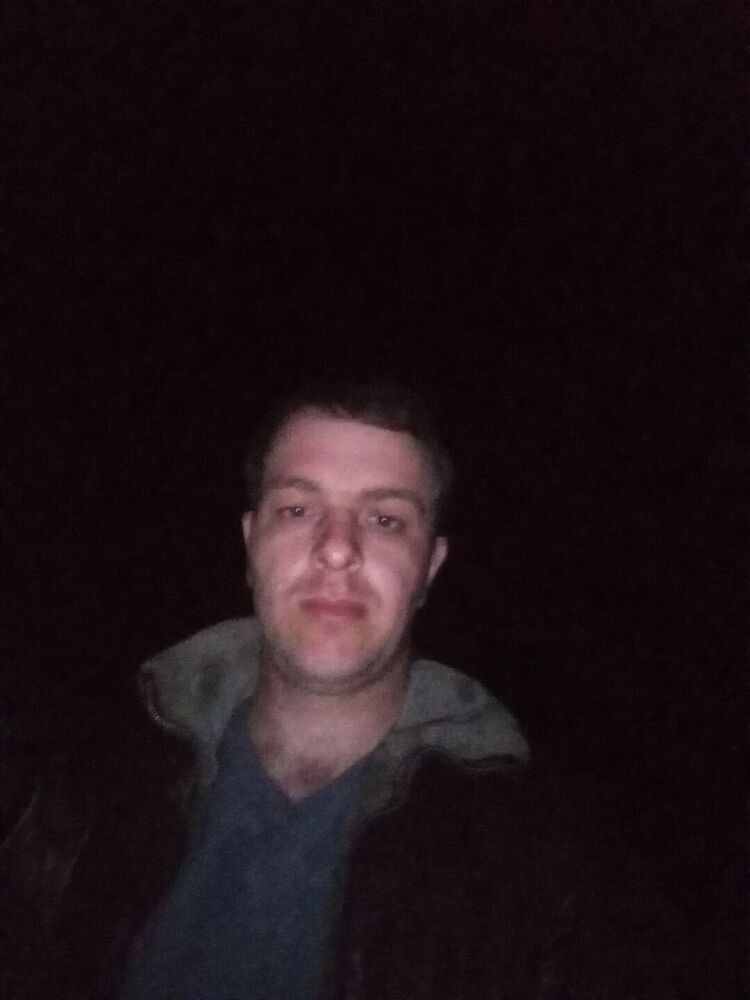  ,   Viktor, 32 ,   ,   , c 