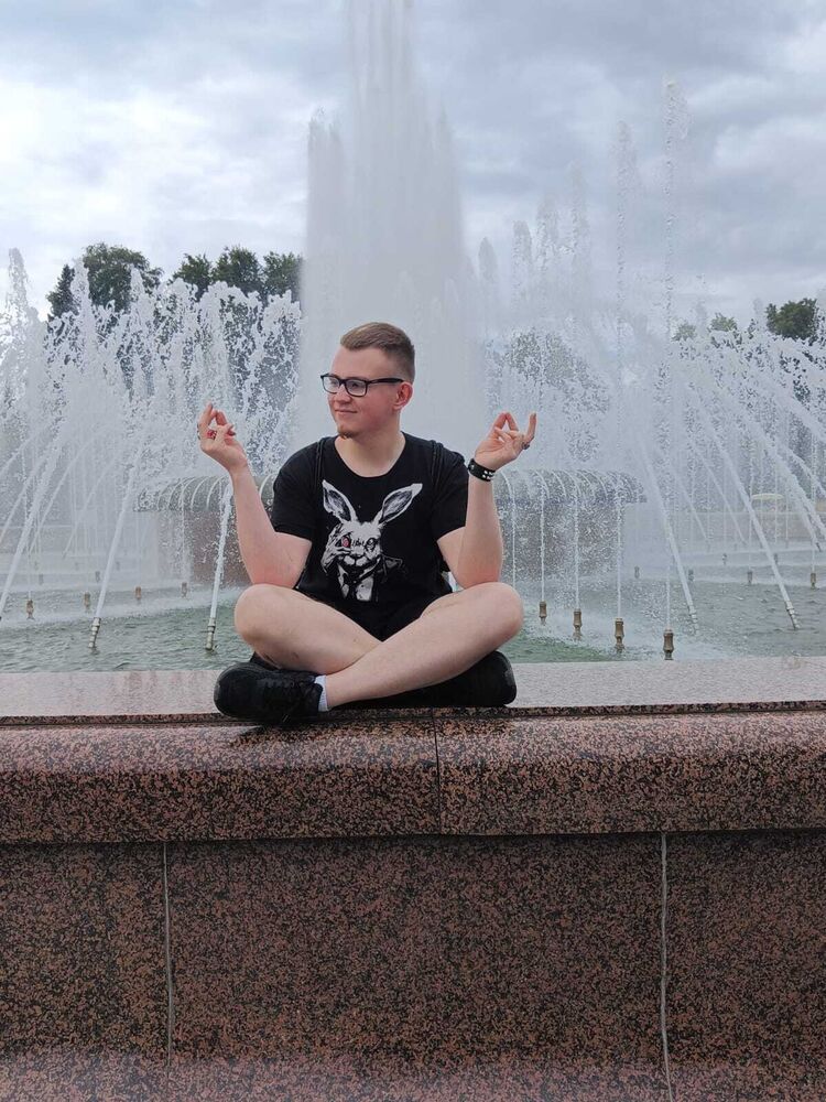  37378113  , 23 ,    