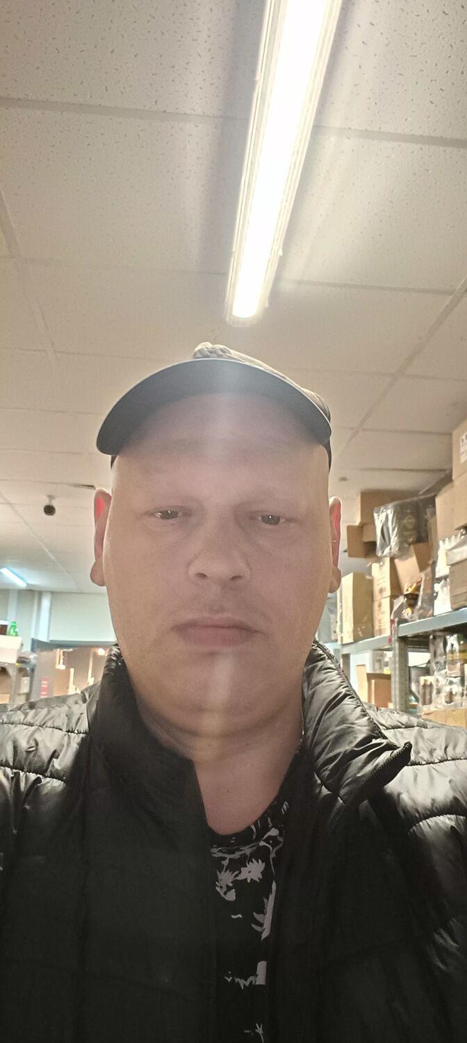  52885683  , 45 ,    
