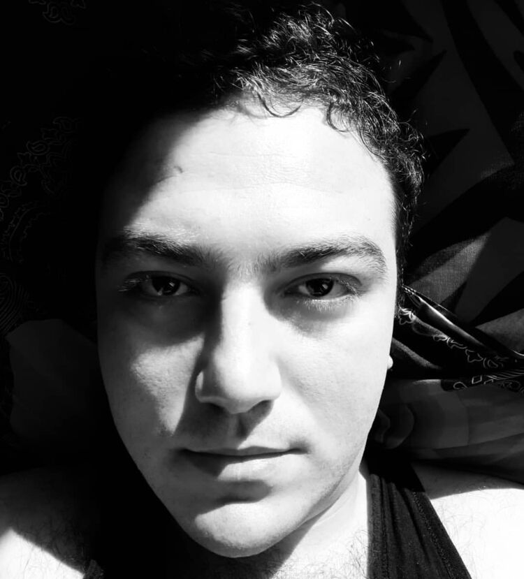 ���������� ����, ���� ������� Ali, 32 ����, ������������ ��� ������, ����� � ���������