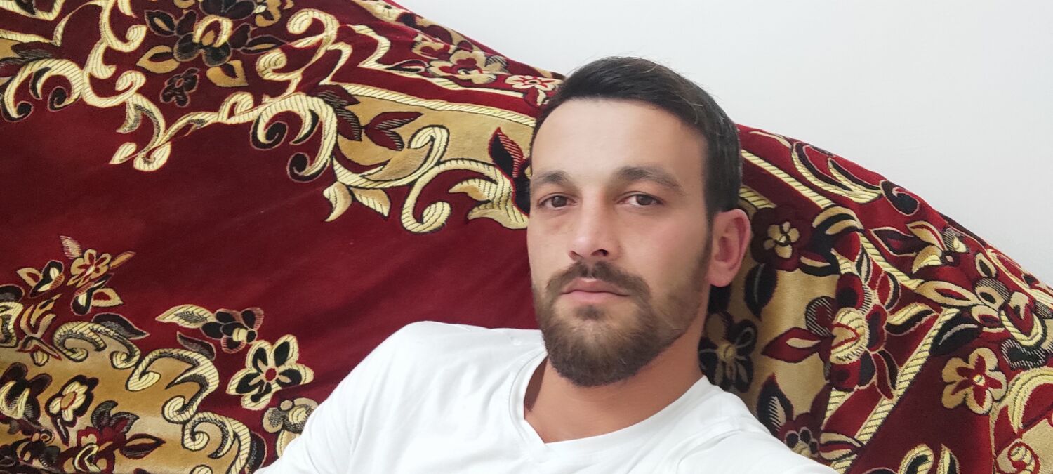  38548843  Shahin, 33 ,    