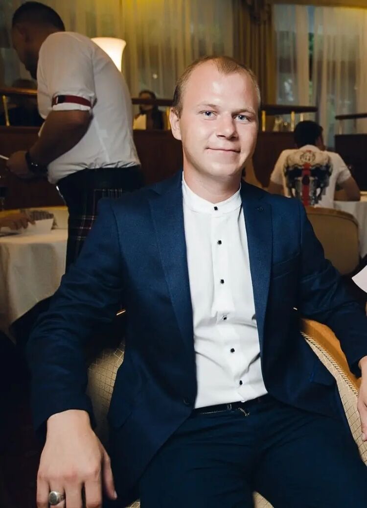   ,   Artem, 33 ,   ,   , c , 