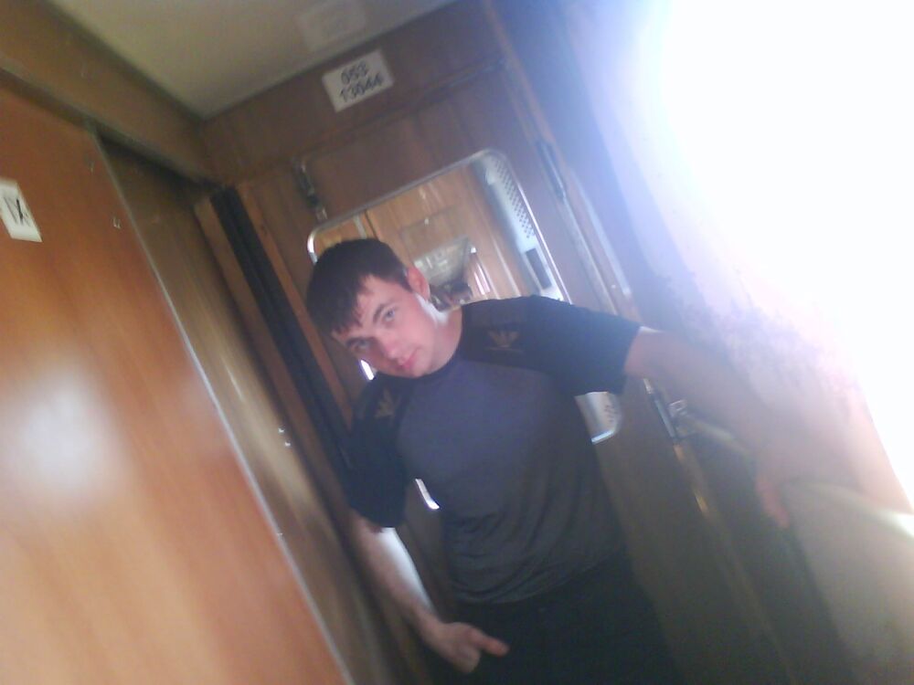  46960363  Allex, 33 ,    