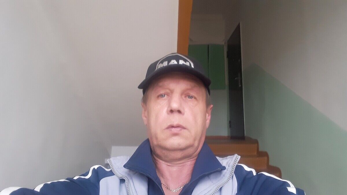  22327923  , 53 ,    