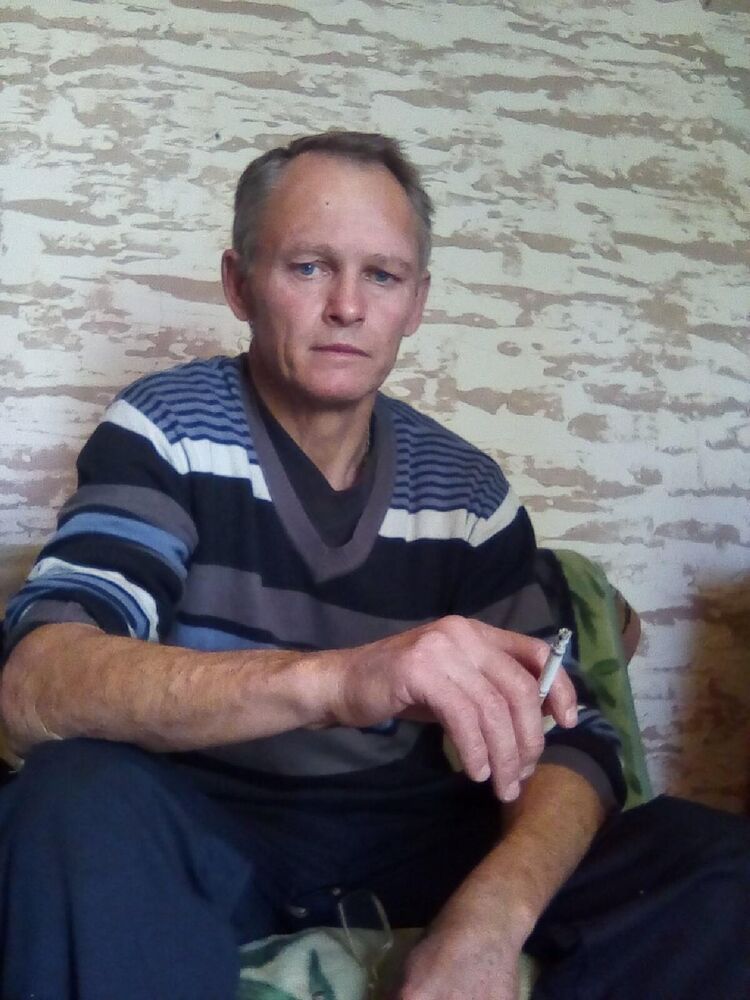  31920383  Andrej, 54 ,    