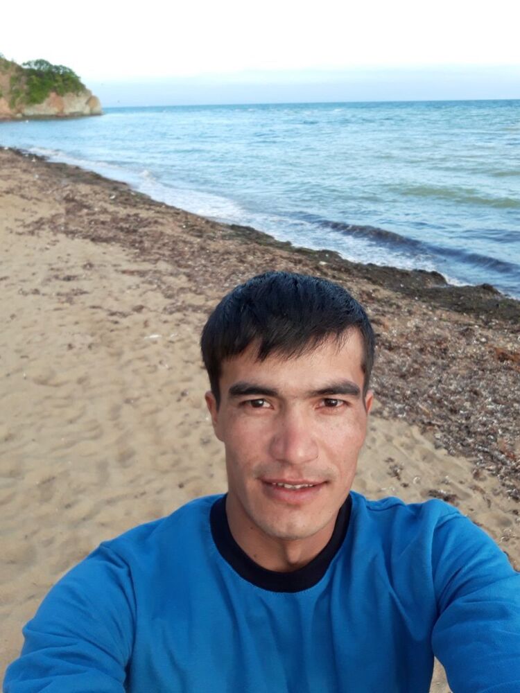  ,   Bek Nazarov, 34 ,   ,   , c 