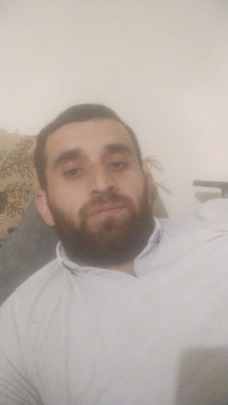  ,   Artur, 34 ,   ,   