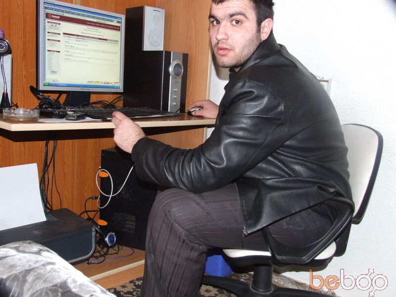  136383  Agasi, 36 ,    