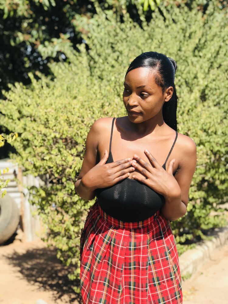 ���� 37303363 ������� Happie, 24 ����, ���� ���������� � Chai Nat