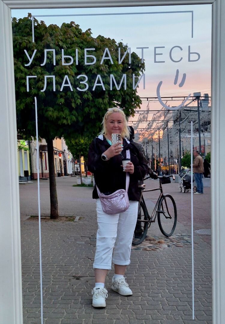  52893083  Olga, 52 ,    