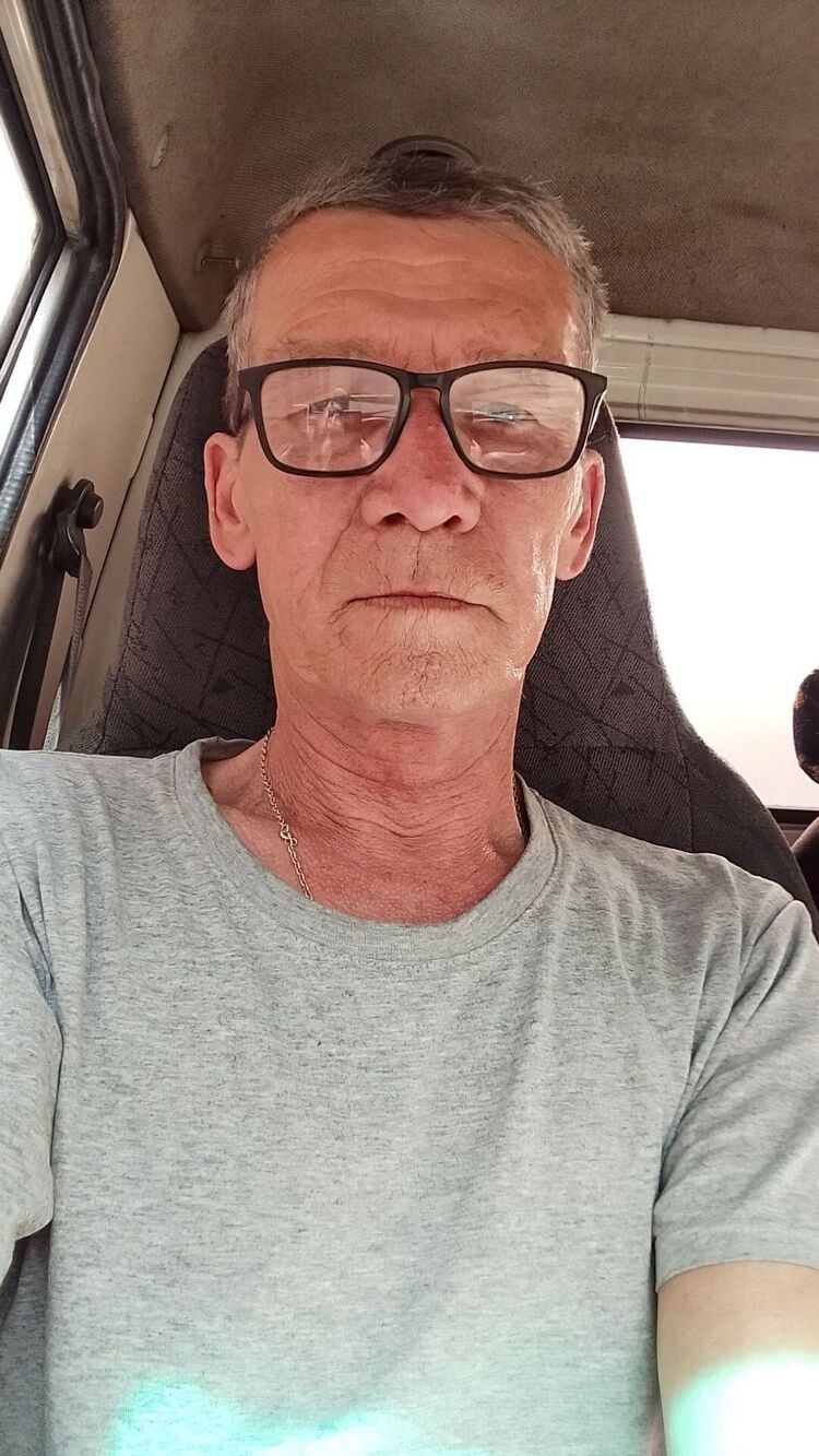  38293423  Nikolai, 63 ,    
