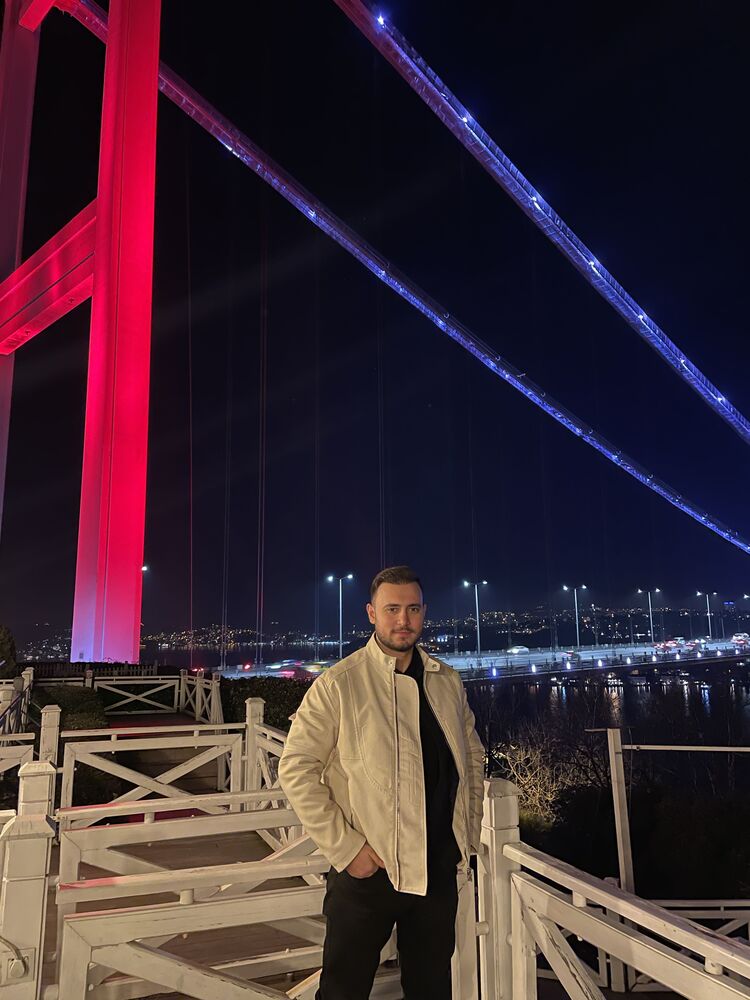 Tuzla,   Enes, 28 ,   ,   , c , 