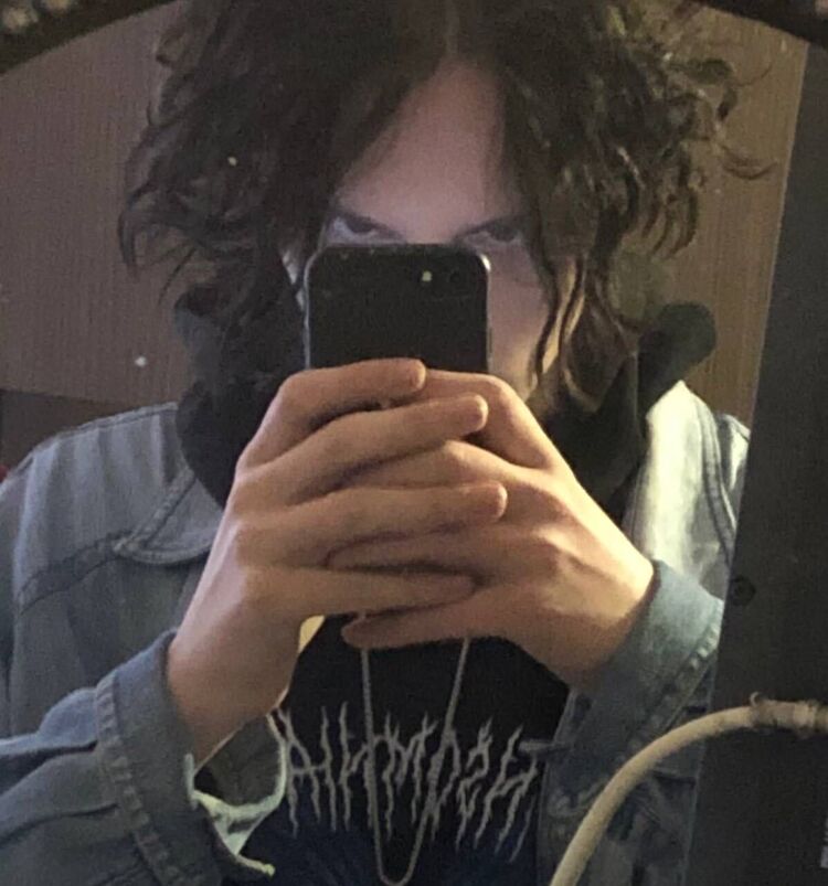  38853013  , 22 ,    -