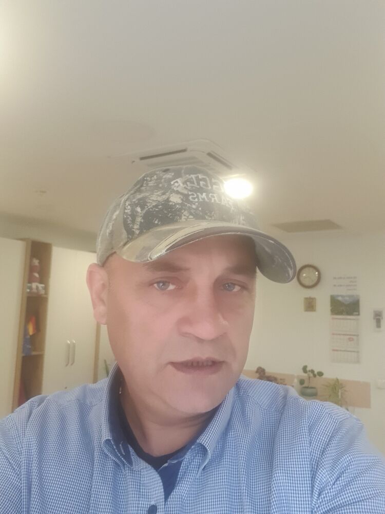  ,   Giorgi, 52 ,   ,   