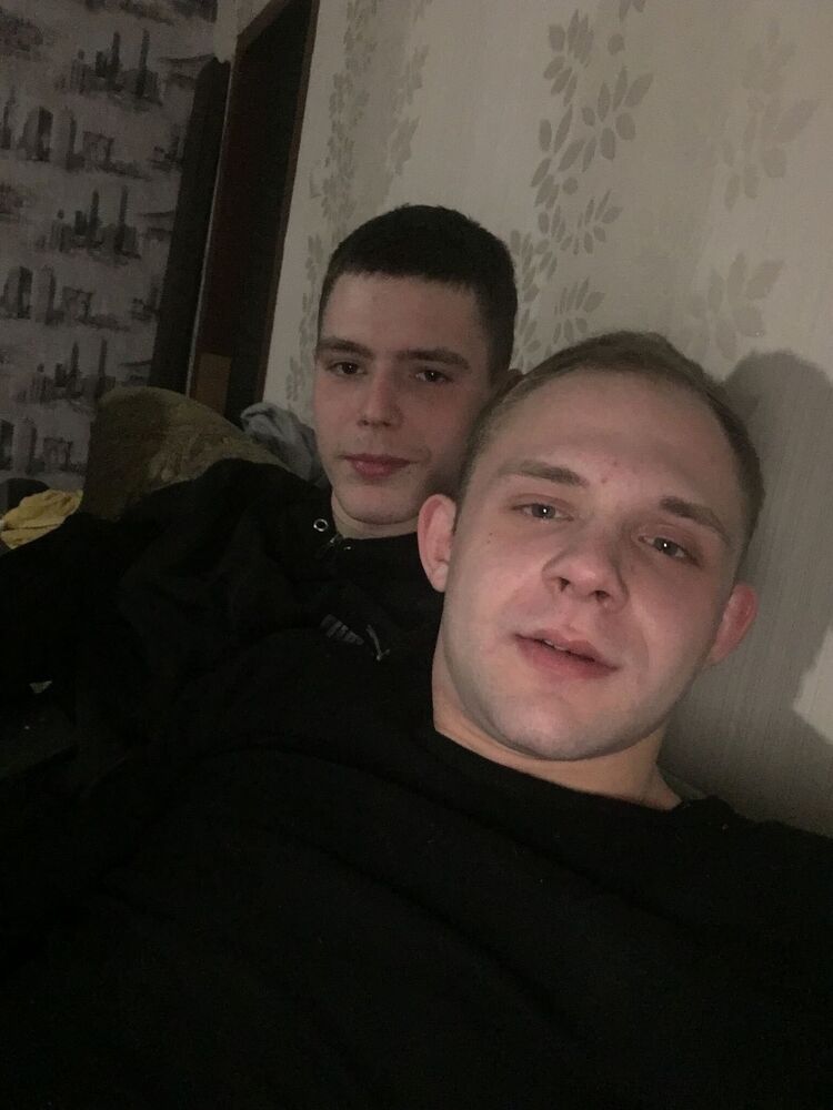  33243943  , 25 ,    