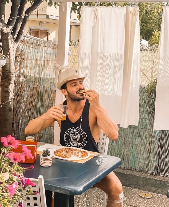  51727653  Nicola, 42 ,    Forest Hills