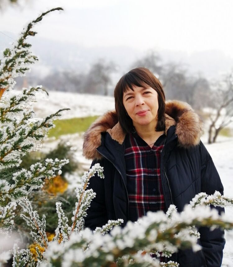  18961803  Tamara, 49 ,    Praha