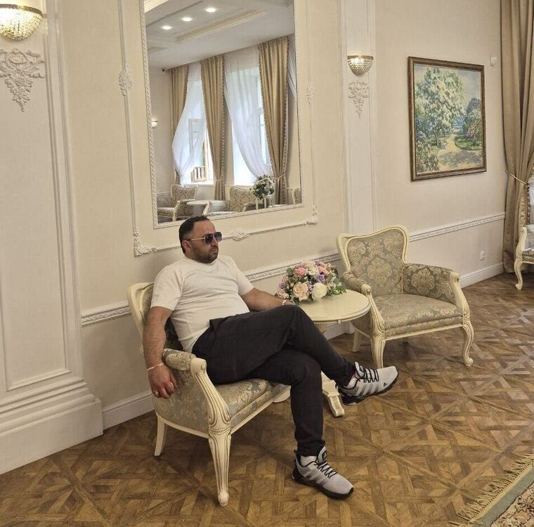  54411973  , 38 ,    -