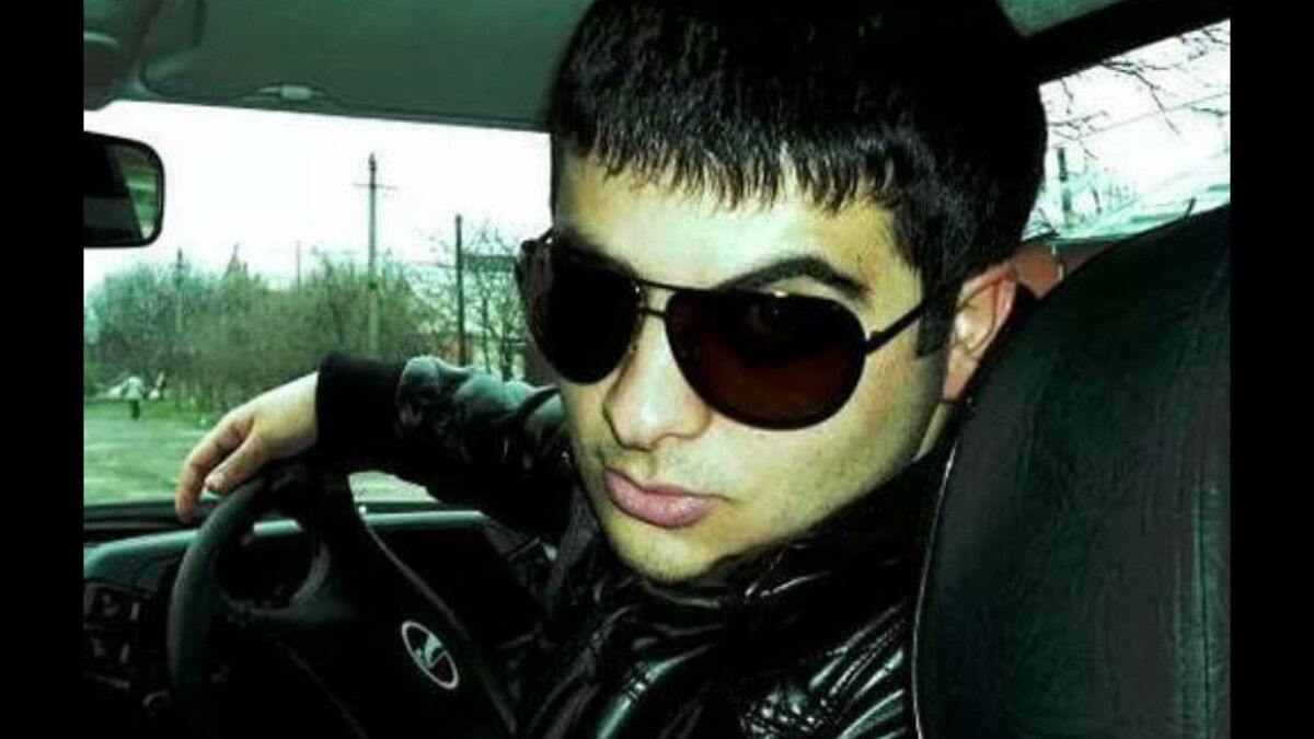  10021453  Mr, 39 ,    