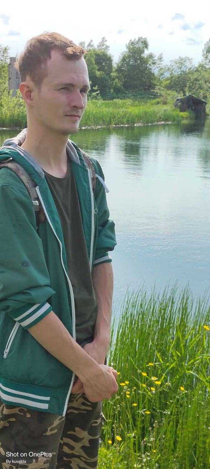  36809873  Denis, 25 ,    