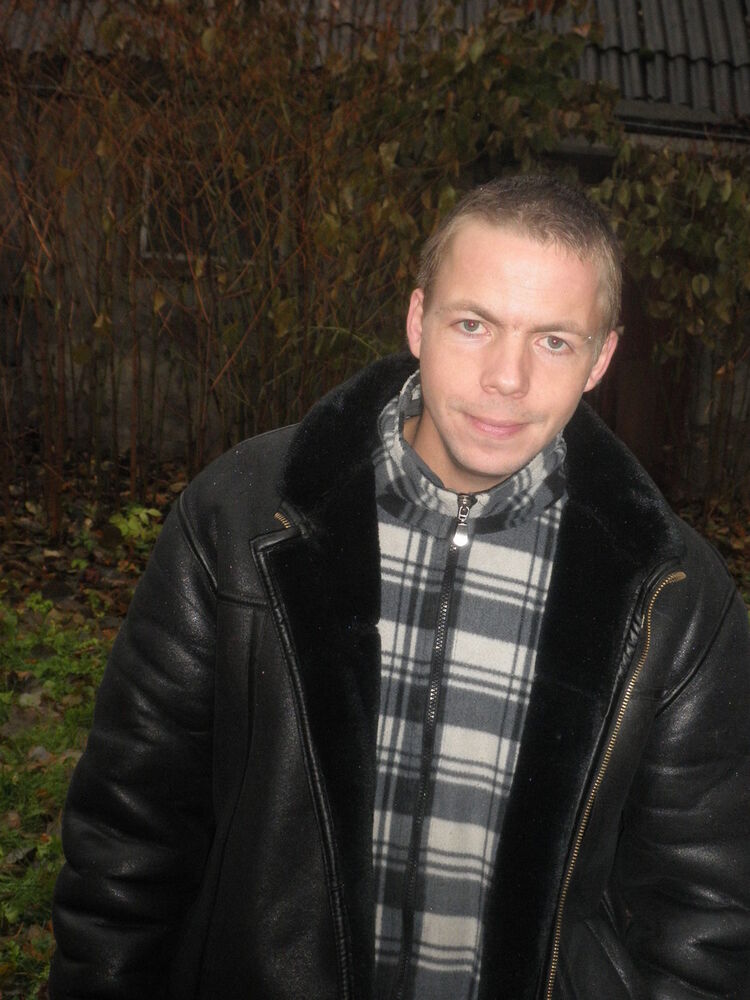  9275683  Varis, 40 ,    