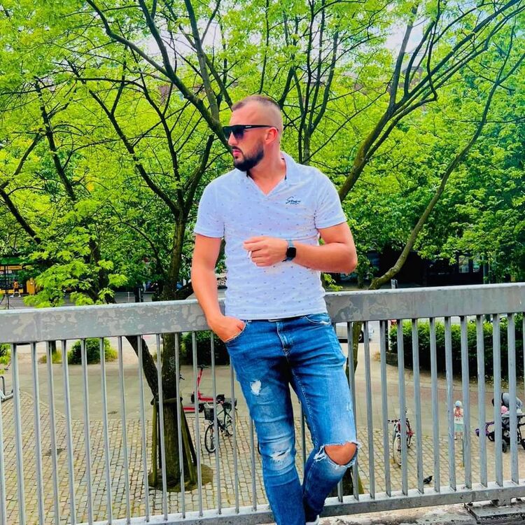  32380273  David, 31 ,    Budacka Rijeka