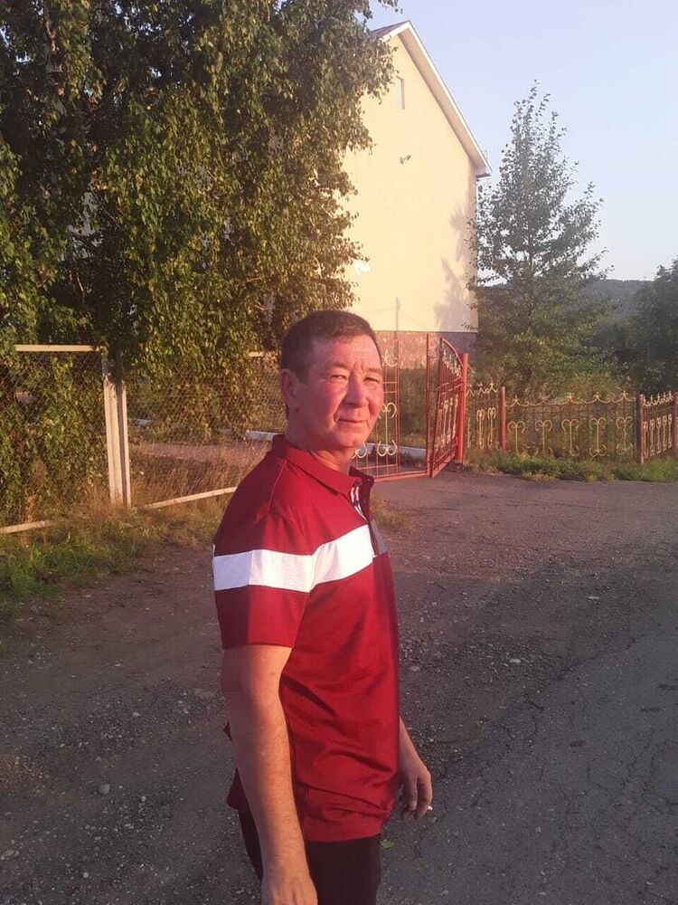  21424223  Azamat, 50 ,    