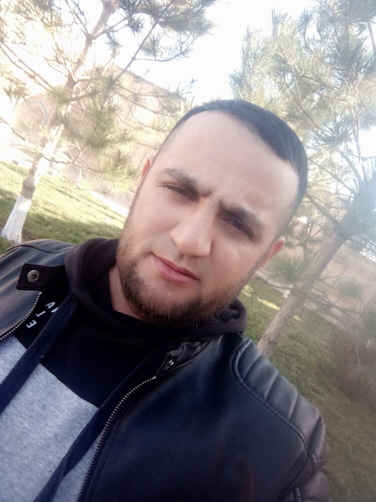  29748353  Axror, 36 ,    