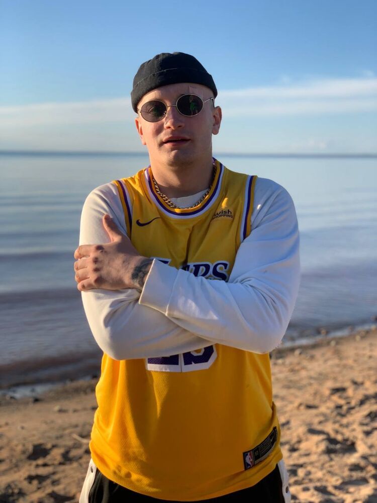  27169103  Igor, 30 ,    