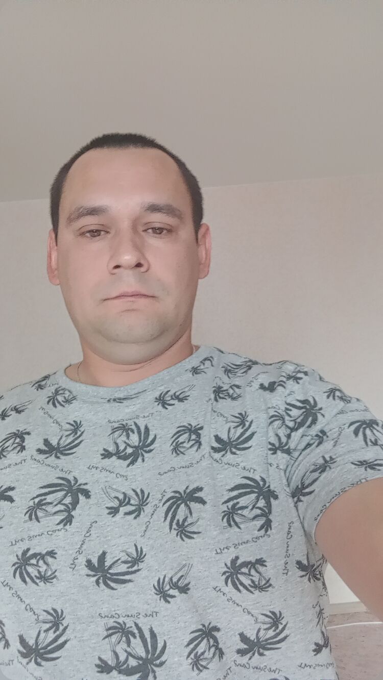 46980313  , 35 ,    
