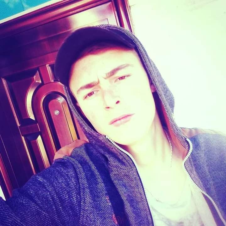 29857033  Igor, 25 ,    