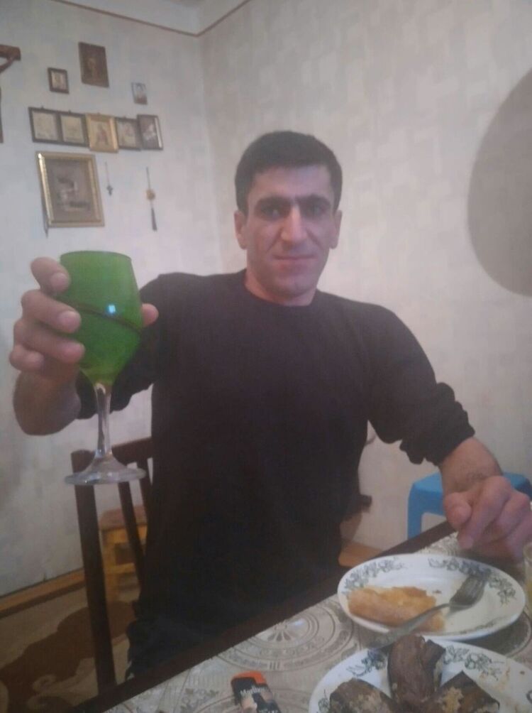  ,   Levan, 43 ,     , c 