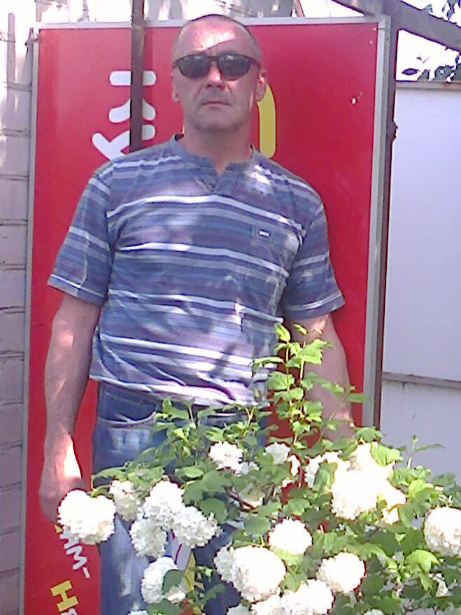 4593023  Oleg, 61 ,     