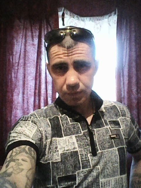  13195803  Aleksei, 45 ,    