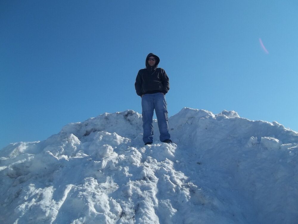  ,   Victor, 41 ,   ,   , c 
