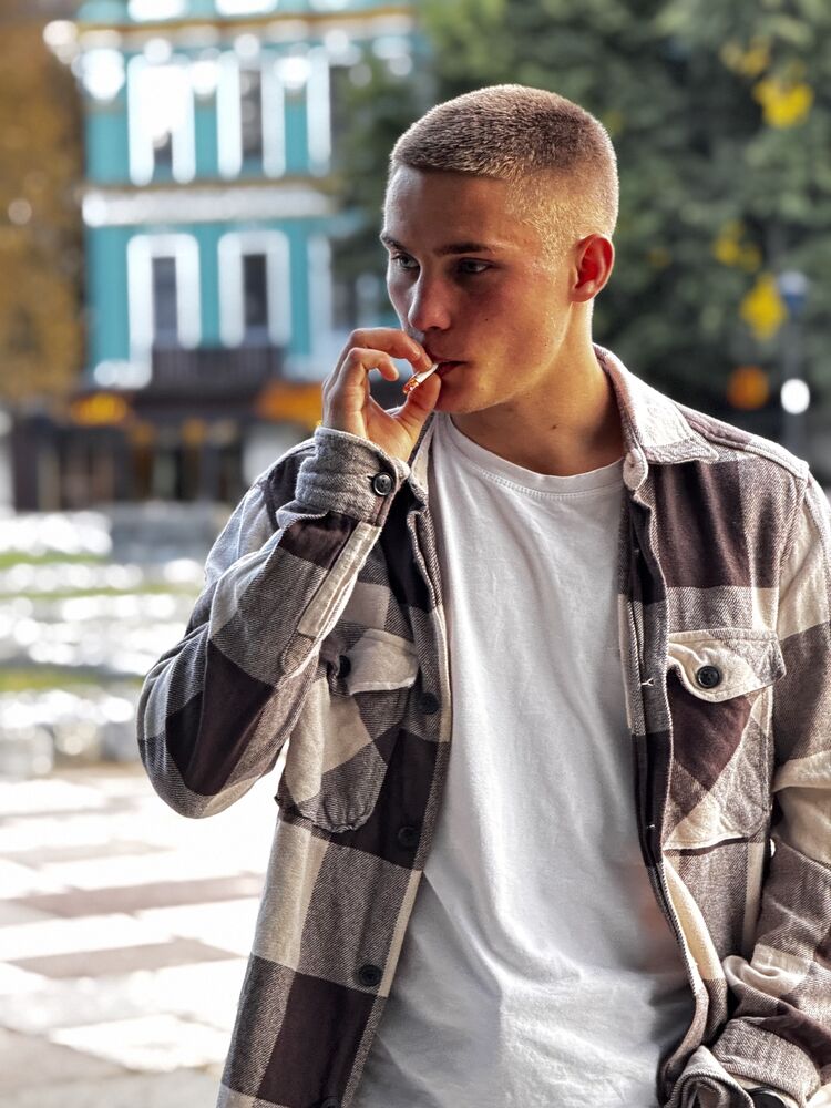  53981553  Vitalik, 19 ,    